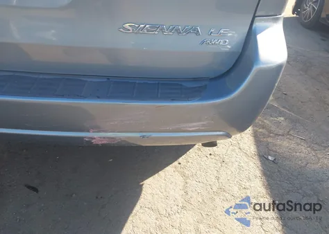 2010 Toyota Sienna Le z USA, uszkodzony, nr VIN 5TDJK4CC7AS030817